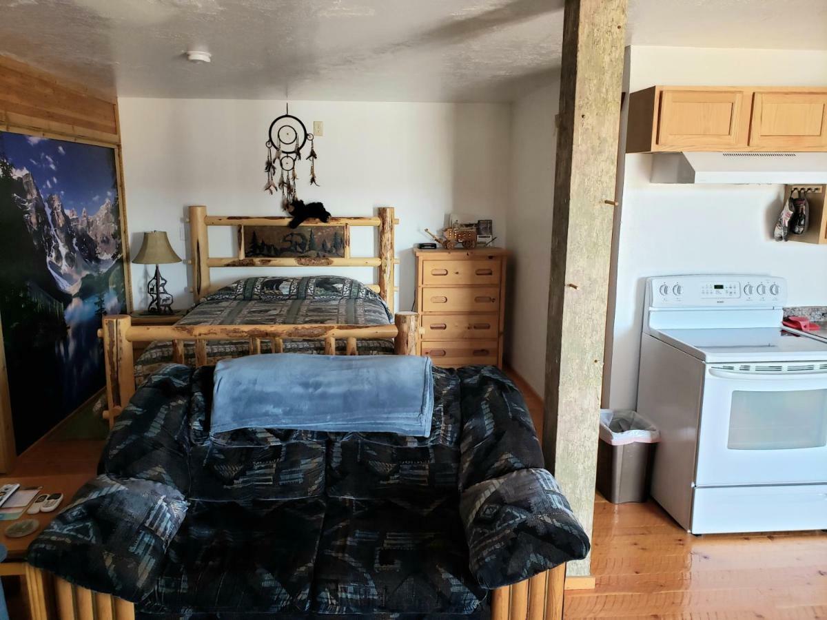 Wolf Den Log Cabin Motel And Rv Park Thayne 外观 照片
